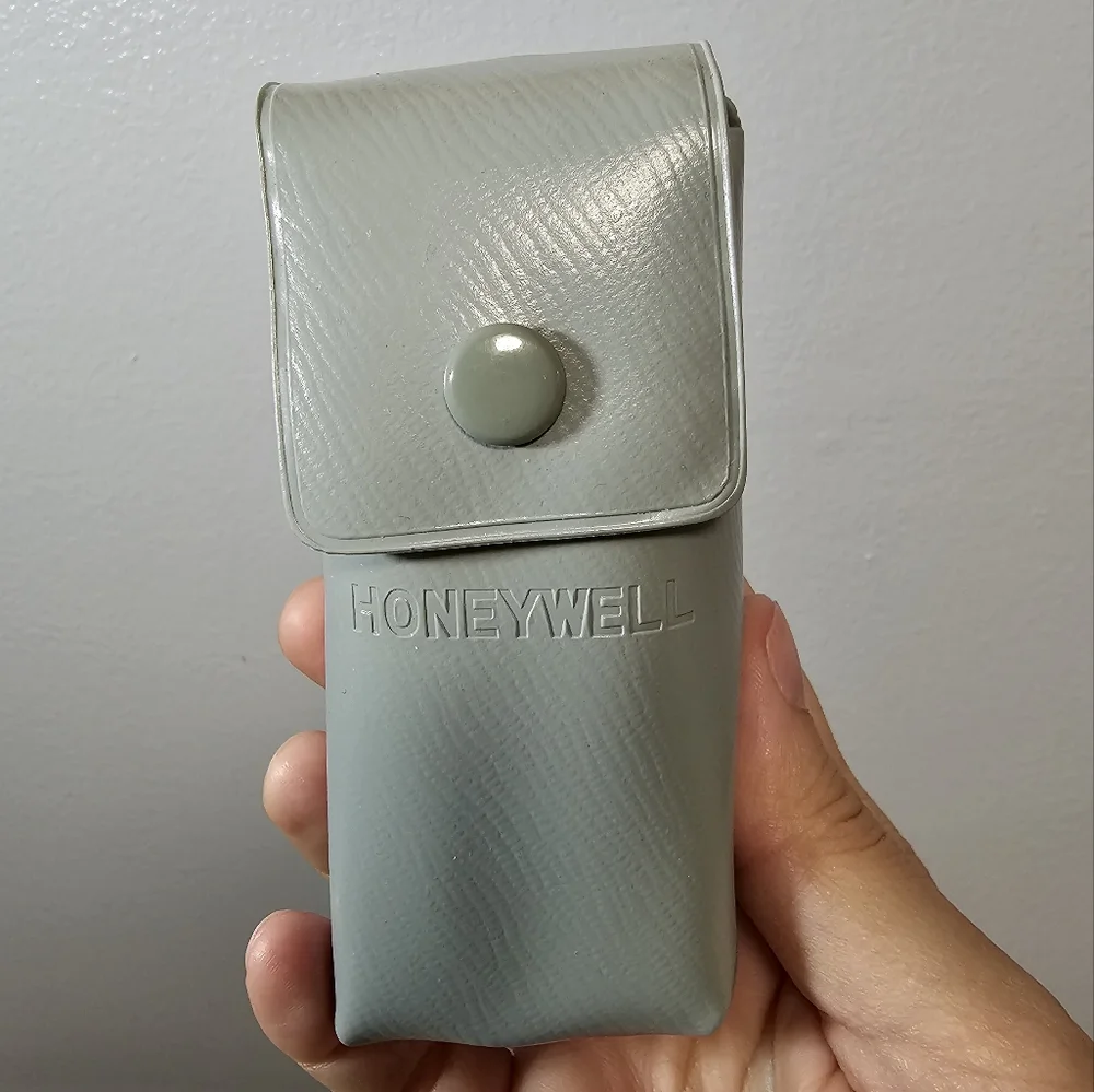 Vintage MCM 1960's Honeywell Tilt-A-Mite Pocket Size photography Flash Unit